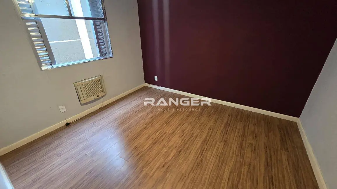 Apartamento com 2 quartos para alugar, 70m2 em Embaré, Santos - SP - imagem 4 Foto 4 de Apartamento com 2 quartos para alugar, 70m2 em Embaré, Santos - SP