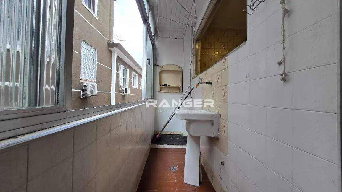 Apartamento com 2 quartos para alugar, 70m2 em Embaré, Santos - SP - imagem 8 Foto 8 de Apartamento com 2 quartos para alugar, 70m2 em Embaré, Santos - SP