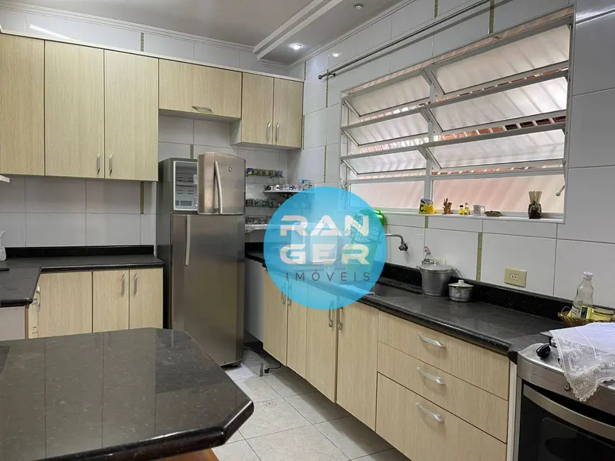 Casa com 3 quartos à venda, 108m2 em Aparecida, Santos - SP - imagem 8 Foto 8 de Casa com 3 quartos à venda, 108m2 em Aparecida, Santos - SP