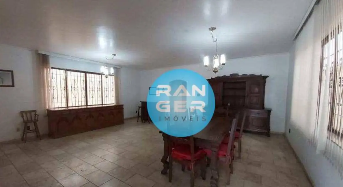 Casa com 4 quartos à venda, 293m2 em Boqueirão, Santos - SP - imagem 3 Foto 3 de Casa com 4 quartos à venda, 293m2 em Boqueirão, Santos - SP