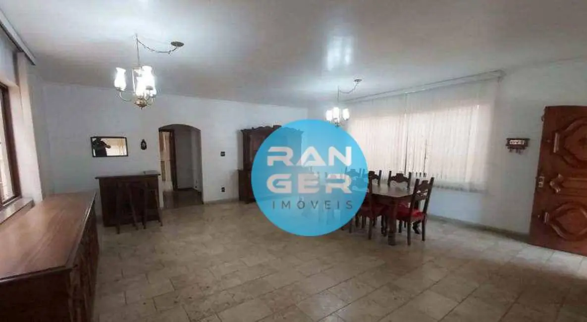 Casa com 4 quartos à venda, 293m2 em Boqueirão, Santos - SP - imagem 4 Foto 4 de Casa com 4 quartos à venda, 293m2 em Boqueirão, Santos - SP