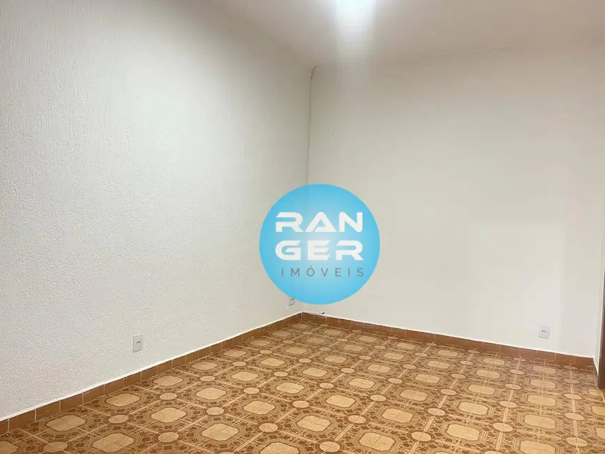 Casa com 2 quartos para alugar, 130m2 em Vila Belmiro, Santos - SP - imagem 2 Foto 2 de Casa com 2 quartos para alugar, 130m2 em Vila Belmiro, Santos - SP