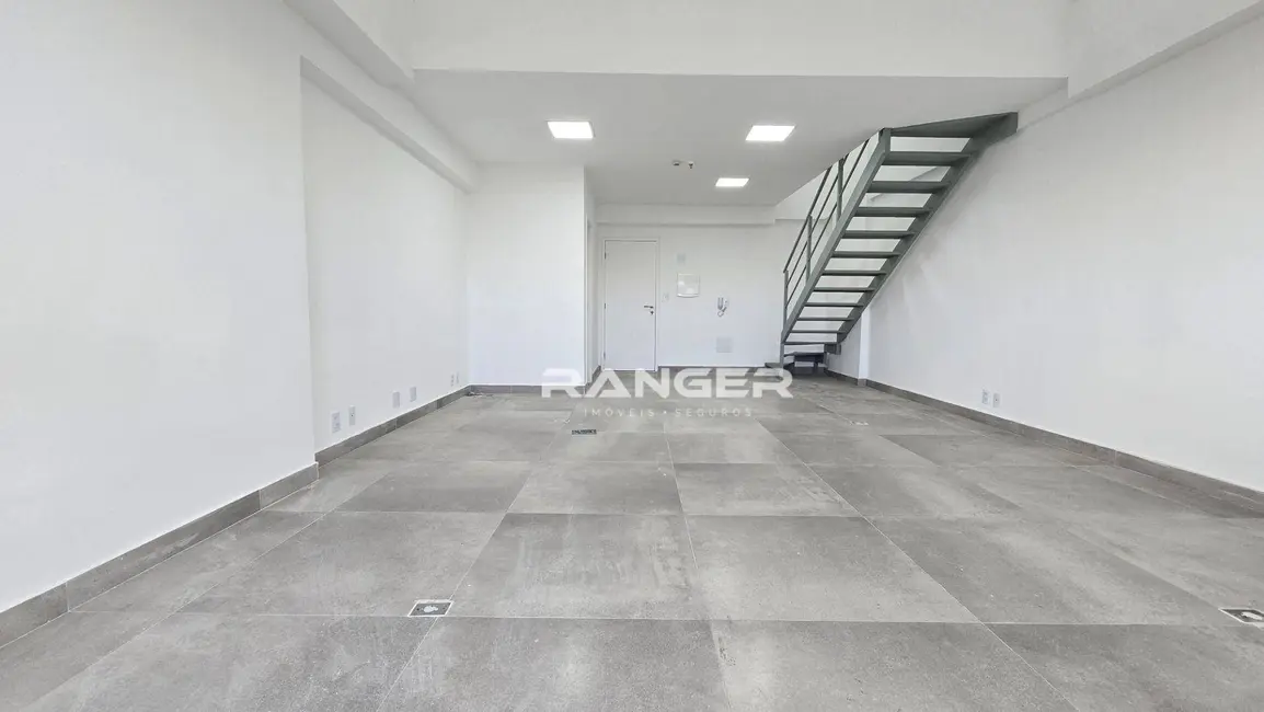 Sala Comercial para alugar, 72m2 em Centro, Santos - SP - imagem 1 Foto 1 de Sala Comercial para alugar, 72m2 em Centro, Santos - SP