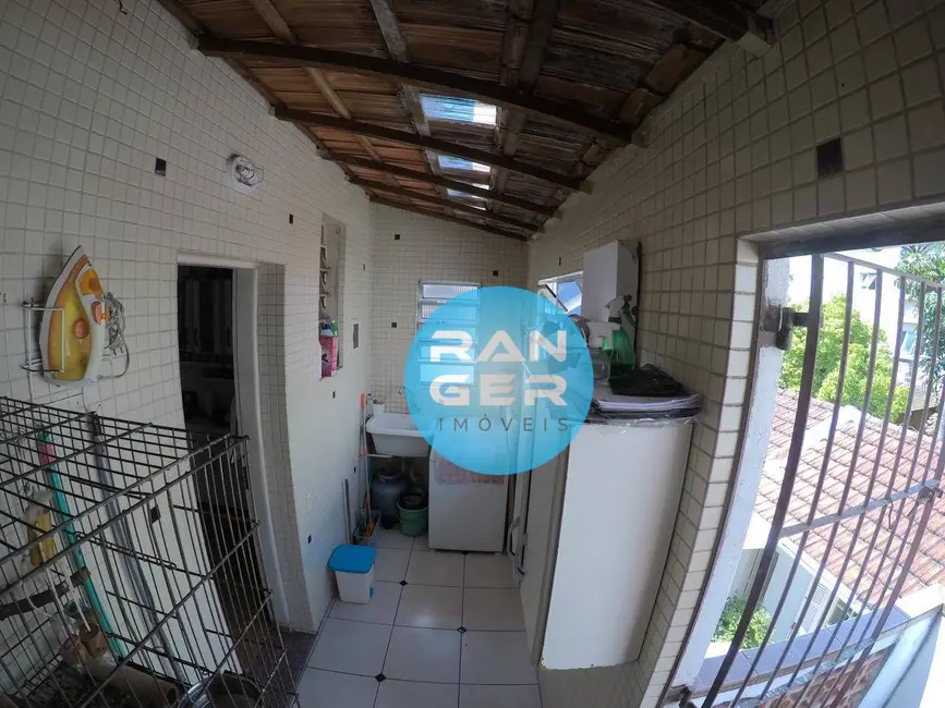 Casa com 3 quartos à venda, 200m2 em Gonzaga, Santos - SP - imagem 7 Foto 7 de Casa com 3 quartos à venda, 200m2 em Gonzaga, Santos - SP