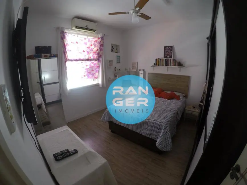 Casa com 3 quartos à venda, 200m2 em Gonzaga, Santos - SP - imagem 8 Foto 8 de Casa com 3 quartos à venda, 200m2 em Gonzaga, Santos - SP