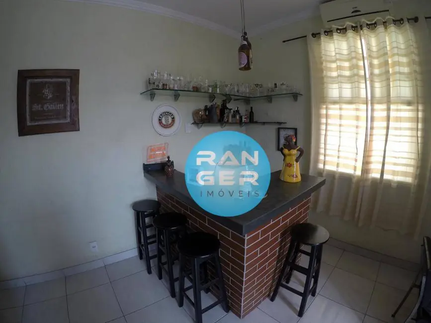 Casa com 3 quartos à venda, 200m2 em Gonzaga, Santos - SP - imagem 3 Foto 3 de Casa com 3 quartos à venda, 200m2 em Gonzaga, Santos - SP