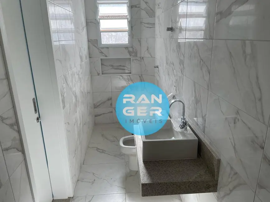 Foto 6 de Casa com 4 quartos à venda, 200m2 em Ponta da Praia, Santos - SP