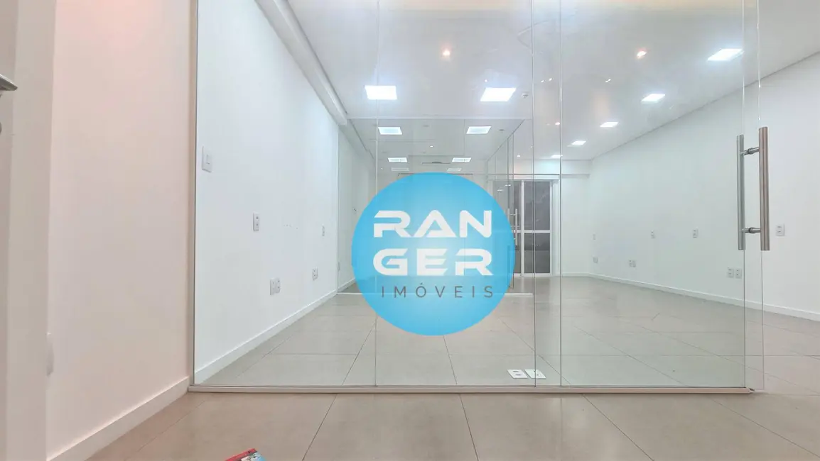 Sala Comercial à venda, 52m2 em Santos - SP - imagem 2 Foto 2 de Sala Comercial à venda, 52m2 em Santos - SP