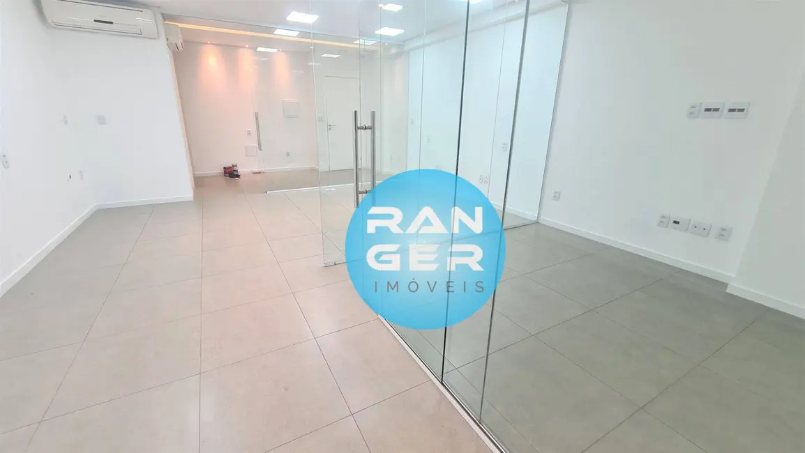 Sala Comercial à venda, 52m2 em Santos - SP - imagem 9 Foto 9 de Sala Comercial à venda, 52m2 em Santos - SP