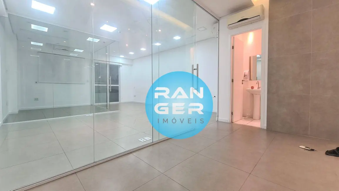 Foto 1 de Sala Comercial à venda, 52m2 em Santos - SP