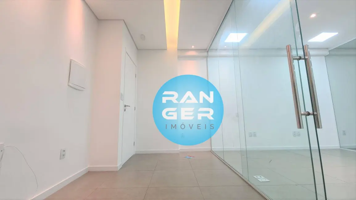 Sala Comercial à venda, 52m2 em Santos - SP - imagem 3 Foto 3 de Sala Comercial à venda, 52m2 em Santos - SP