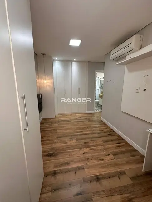 Apartamento com 2 quartos para alugar, 63m2 em Marapé, Santos - SP - imagem 6 Foto 6 de Apartamento com 2 quartos para alugar, 63m2 em Marapé, Santos - SP