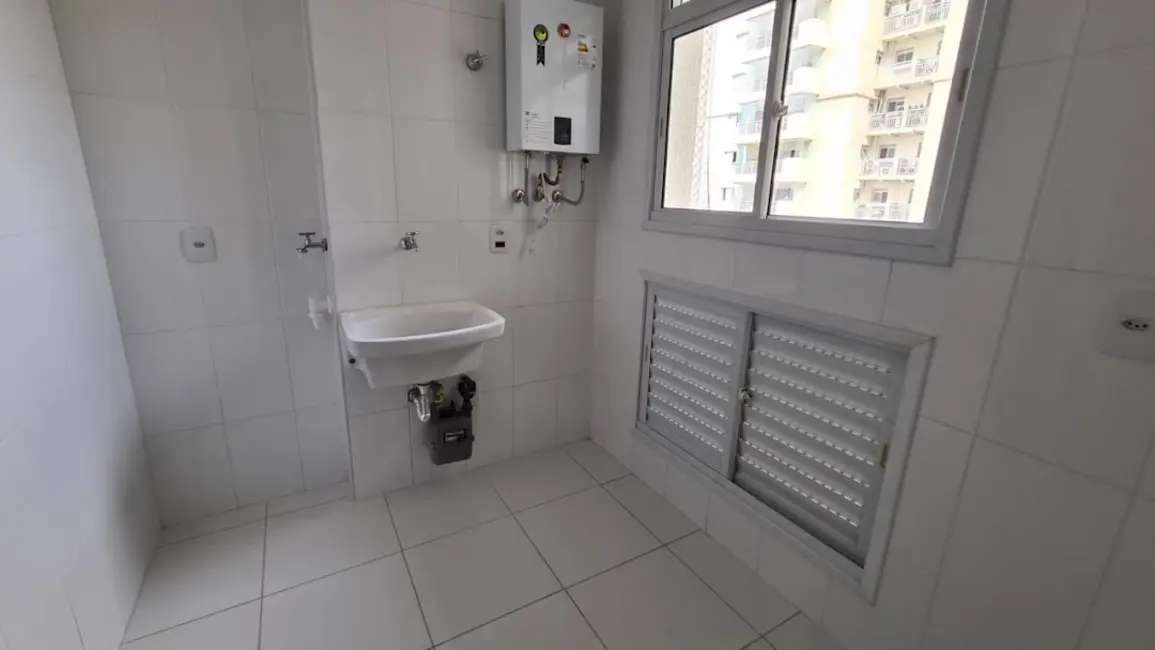 Foto 9 de Apartamento com 3 quartos para alugar, 150m2 em Marapé, Santos - SP