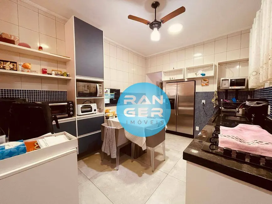 Foto 4 de Casa com 3 quartos à venda, 250m2 em Marapé, Santos - SP