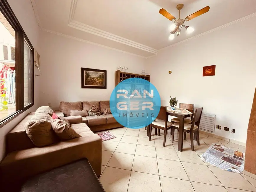 Foto 2 de Casa com 3 quartos à venda, 250m2 em Marapé, Santos - SP