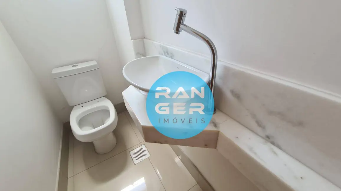 Apartamento com 3 quartos à venda, 136m2 em Gonzaga, Santos - SP - imagem 9 Foto 9 de Apartamento com 3 quartos à venda, 136m2 em Gonzaga, Santos - SP