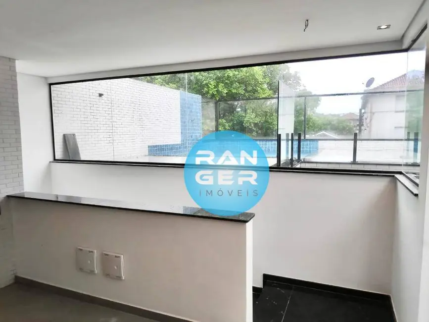 Casa com 3 quartos à venda, 300m2 em Boqueirão, Santos - SP - imagem 3 Foto 3 de Casa com 3 quartos à venda, 300m2 em Boqueirão, Santos - SP