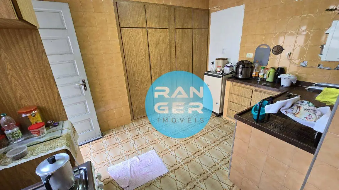 Foto 6 de Casa com 5 quartos à venda, 375m2 em Macuco, Santos - SP