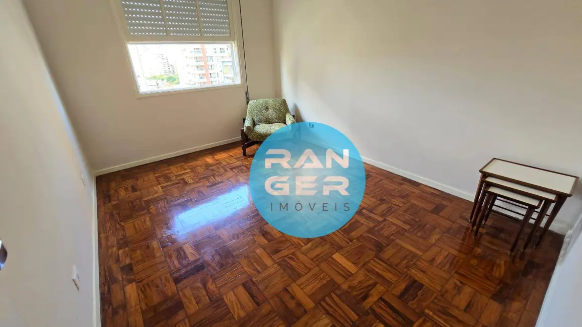 Apartamento com 3 quartos para alugar, 188m2 em Gonzaga, Santos - SP - imagem 9 Foto 9 de Apartamento com 3 quartos para alugar, 188m2 em Gonzaga, Santos - SP