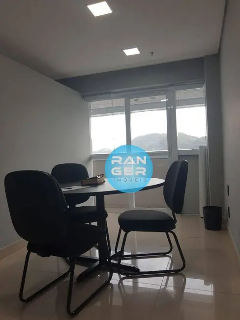Sala Comercial à venda e para alugar, 37m2 em Vila Belmiro, Santos - SP - imagem 3 Foto 3 de Sala Comercial à venda e para alugar, 37m2 em Vila Belmiro, Santos - SP