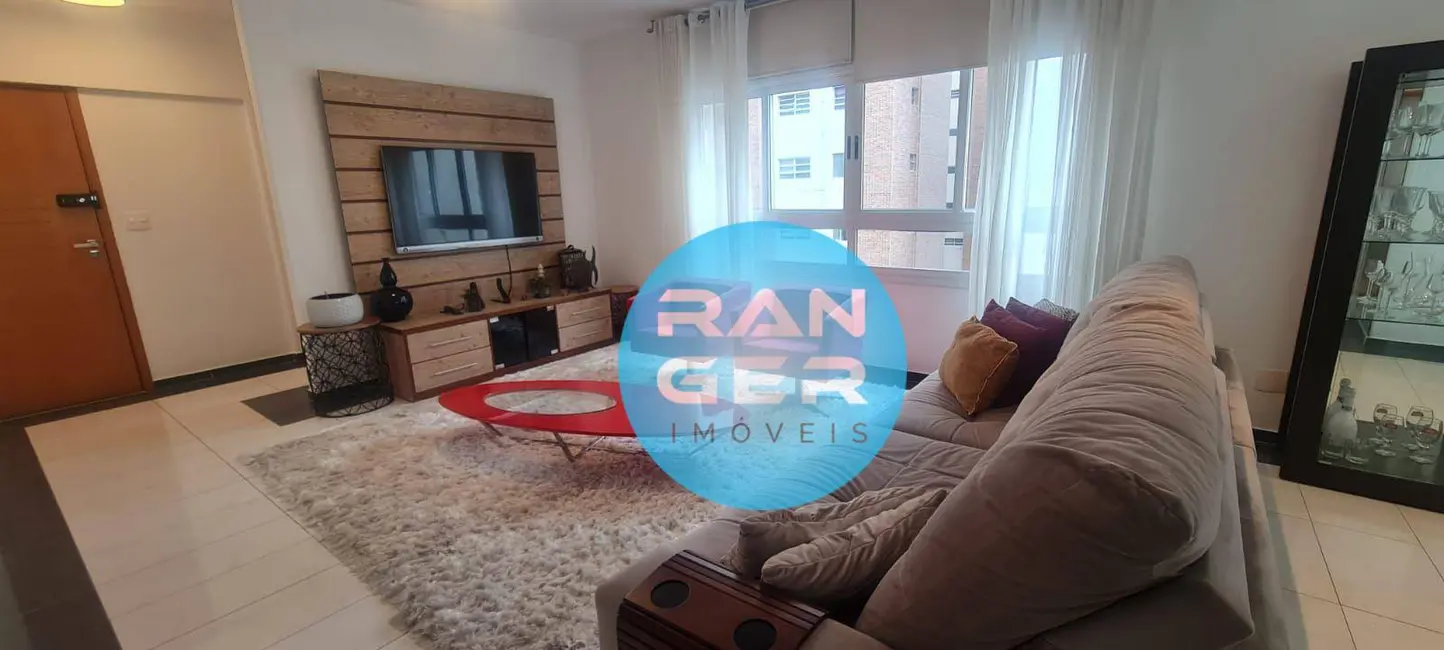 Apartamento com 2 quartos para alugar, 155m2 em Macuco, Santos - SP - imagem 4 Foto 4 de Apartamento com 2 quartos para alugar, 155m2 em Macuco, Santos - SP