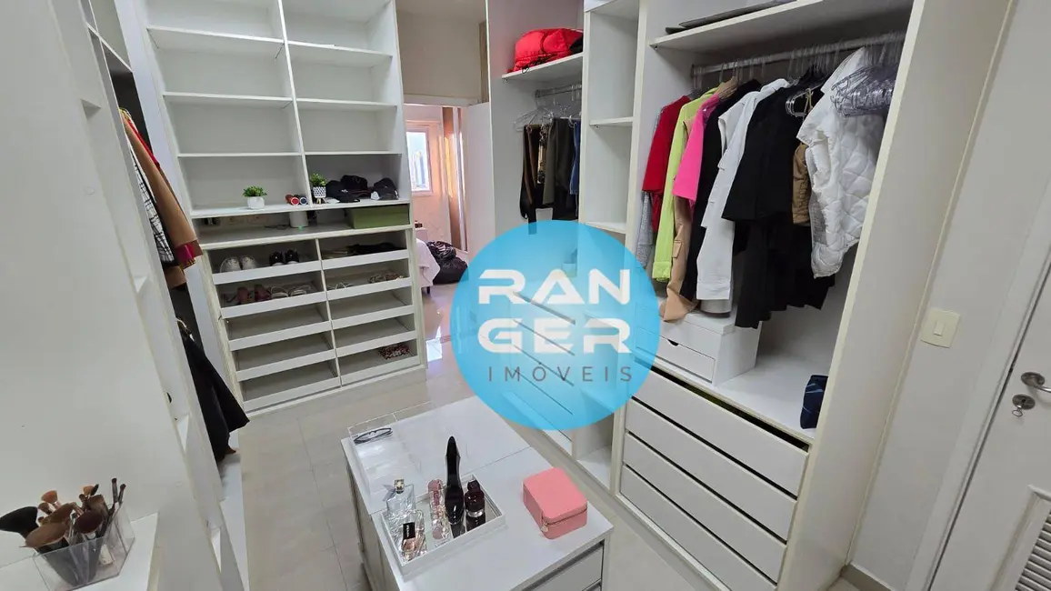 Apartamento com 3 quartos à venda, 170m2 em Boqueirão, Santos - SP - imagem 4 Foto 4 de Apartamento com 3 quartos à venda, 170m2 em Boqueirão, Santos - SP