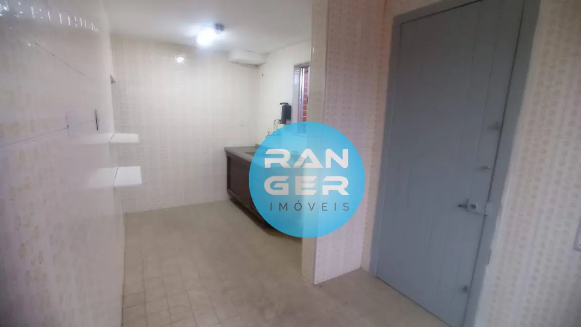 Foto 9 de Casa com 2 quartos à venda, 121m2 em Embaré, Santos - SP