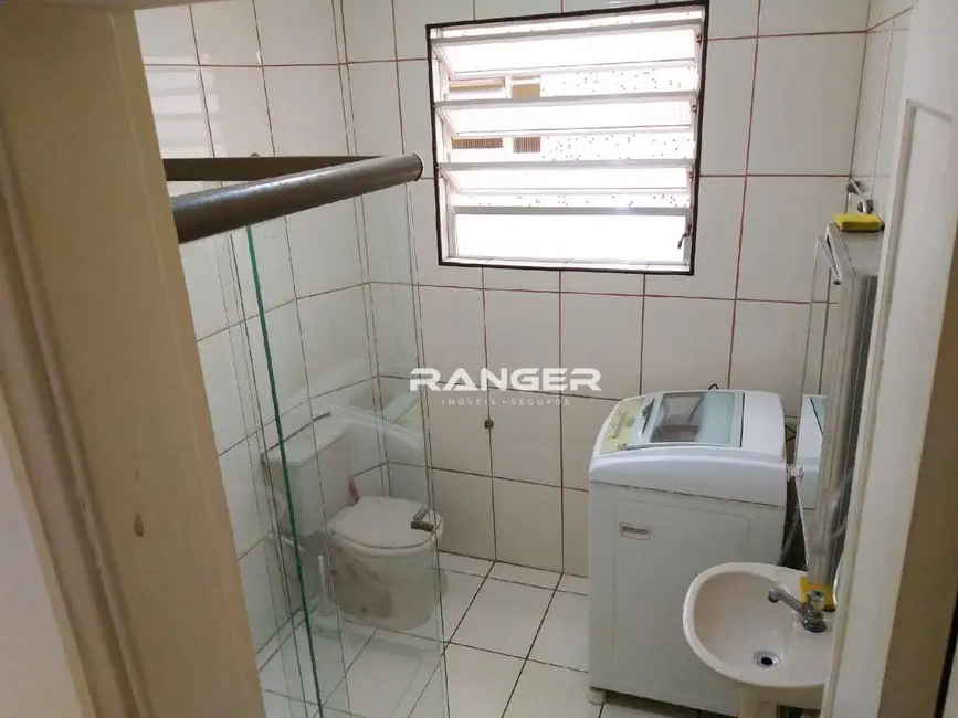 Foto 9 de Apartamento com 2 quartos à venda, 75m2 em Gonzaga, Santos - SP