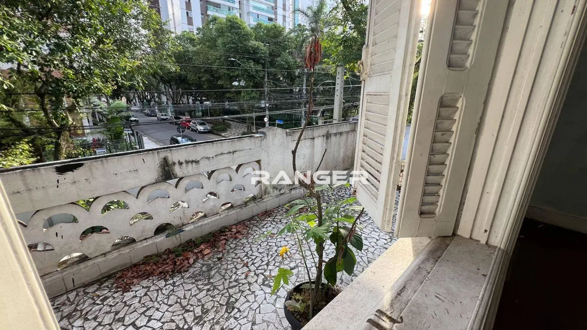 Casa com 2 quartos para alugar, 100m2 em Pompéia, Santos - SP - imagem 4 Foto 4 de Casa com 2 quartos para alugar, 100m2 em Pompéia, Santos - SP