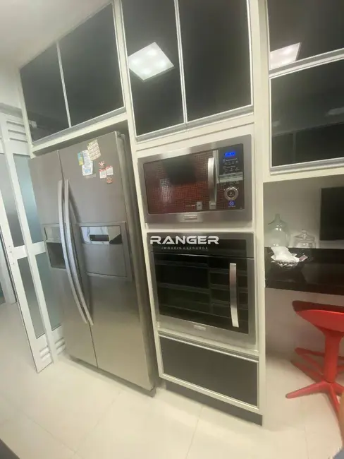 Foto 5 de Apartamento com 3 quartos à venda, 197m2 em Gonzaga, Santos - SP