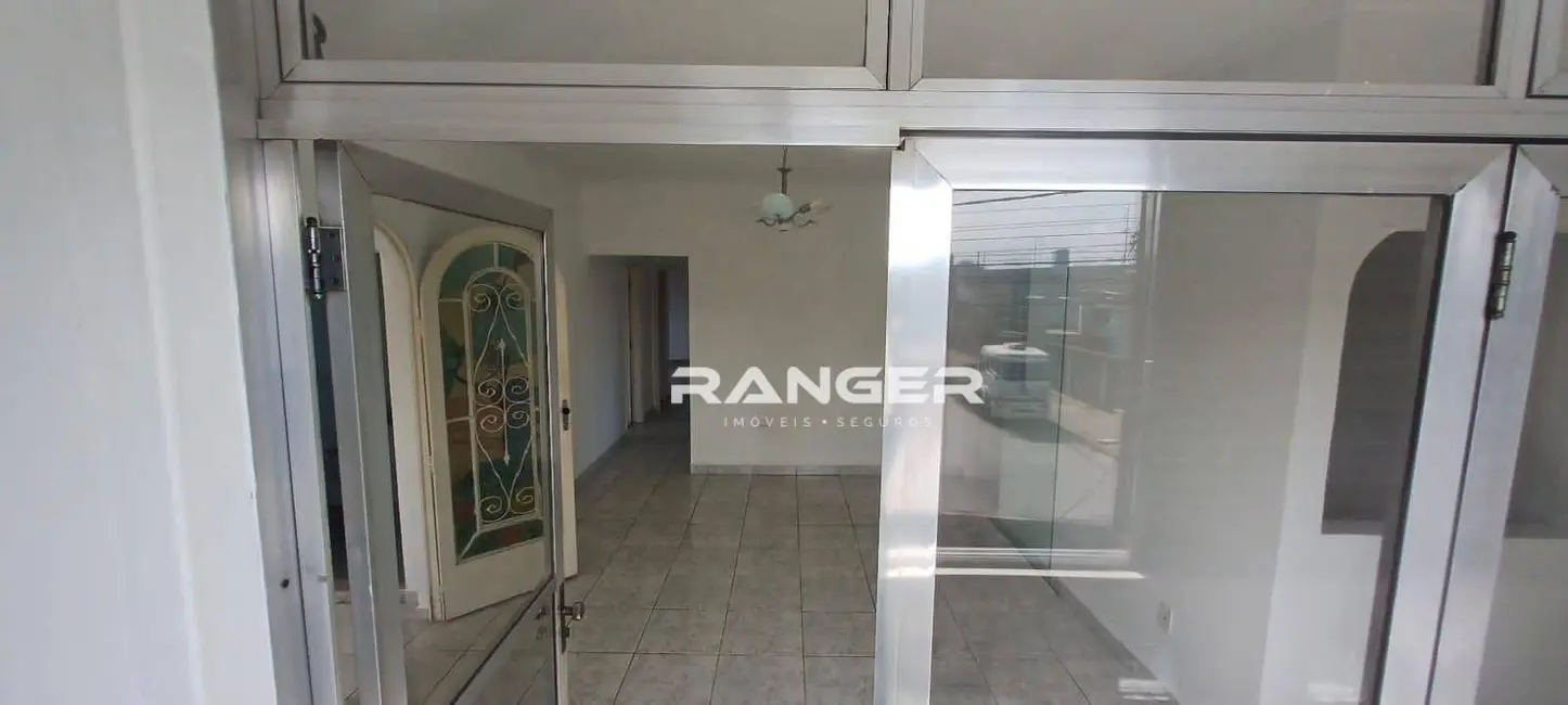 Casa de Condomínio com 3 quartos à venda, 127m2 em Chico de Paula, Santos - SP - imagem 4 Foto 4 de Casa de Condomínio com 3 quartos à venda, 127m2 em Chico de Paula, Santos - SP