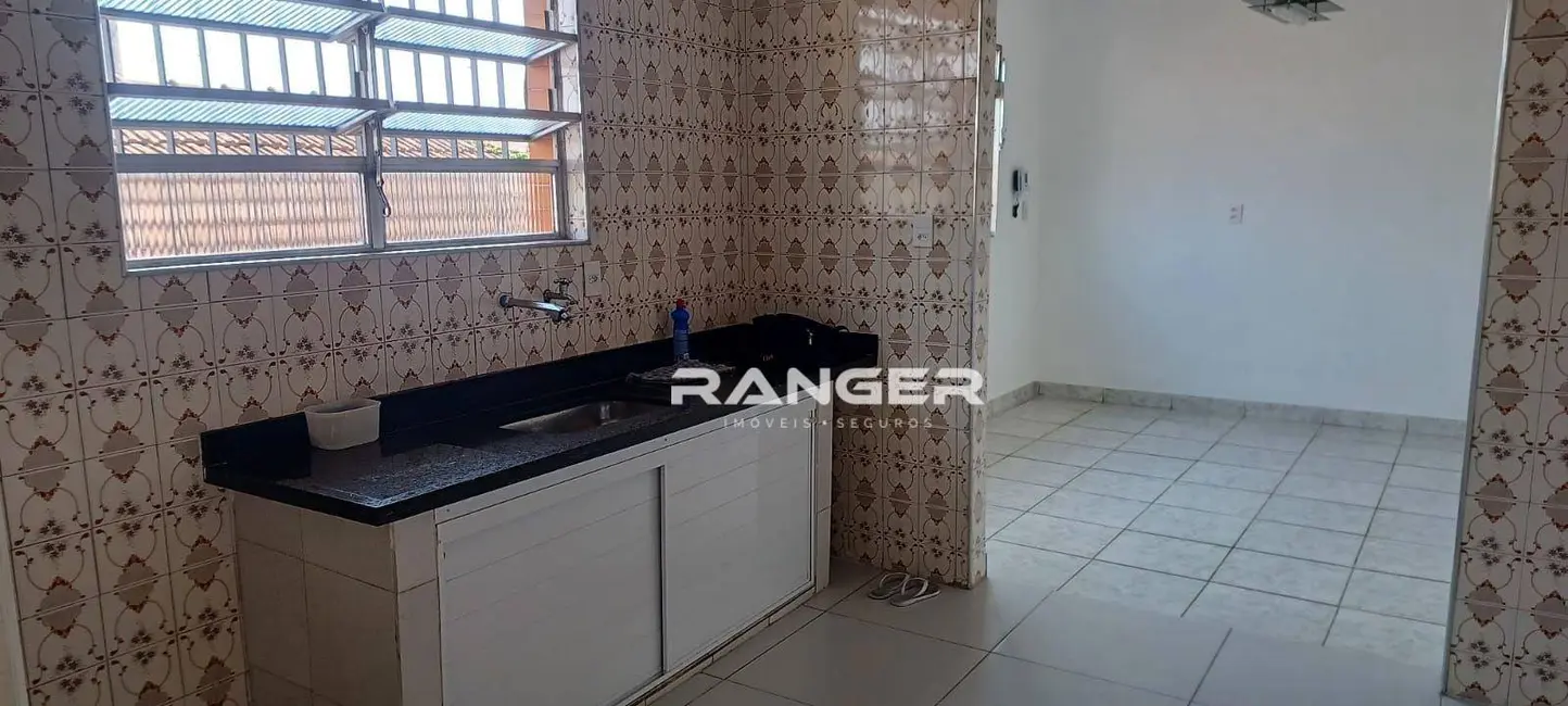 Casa de Condomínio com 3 quartos à venda, 127m2 em Chico de Paula, Santos - SP - imagem 2 Foto 2 de Casa de Condomínio com 3 quartos à venda, 127m2 em Chico de Paula, Santos - SP