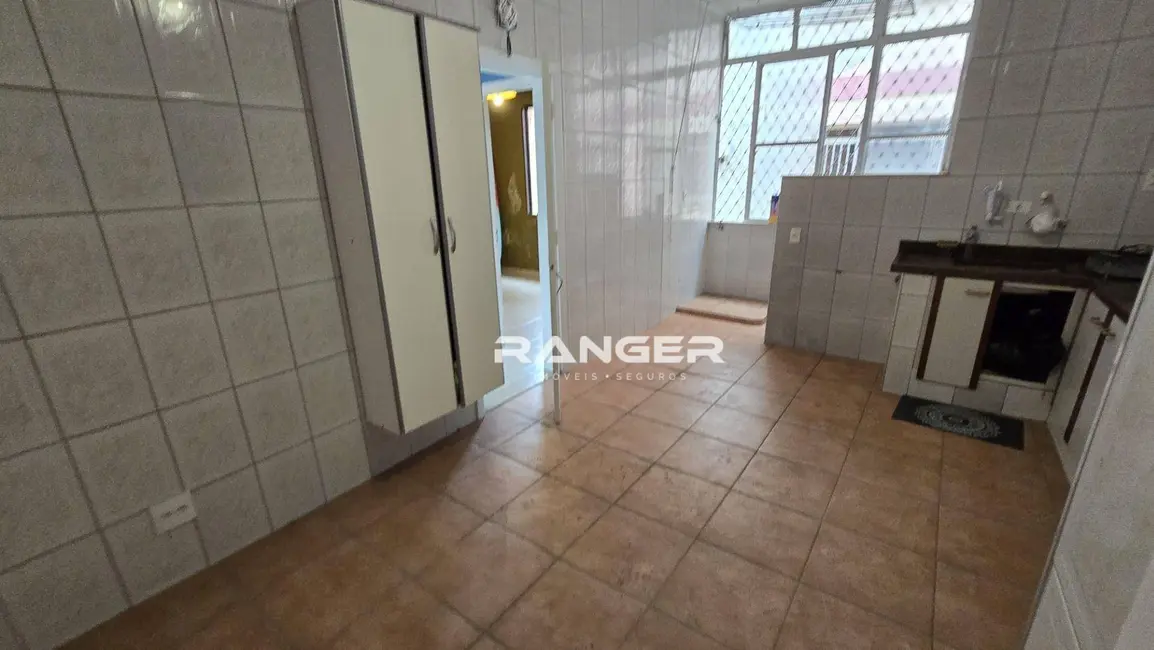 Apartamento com 4 quartos à venda, 207m2 em Gonzaga, Santos - SP - imagem 9 Foto 9 de Apartamento com 4 quartos à venda, 207m2 em Gonzaga, Santos - SP