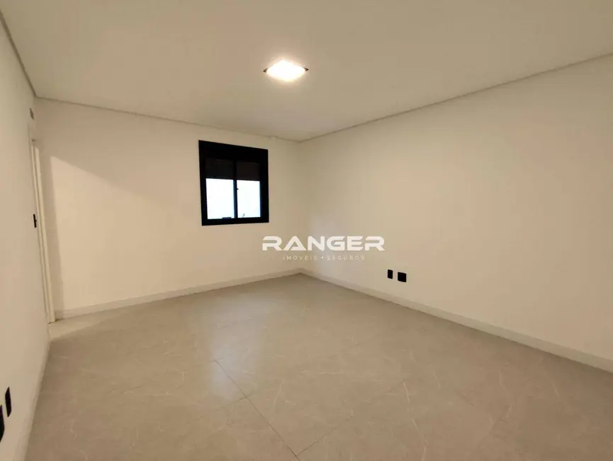 Casa com 3 quartos à venda, 281m2 em Embaré, Santos - SP - imagem 9 Foto 9 de Casa com 3 quartos à venda, 281m2 em Embaré, Santos - SP