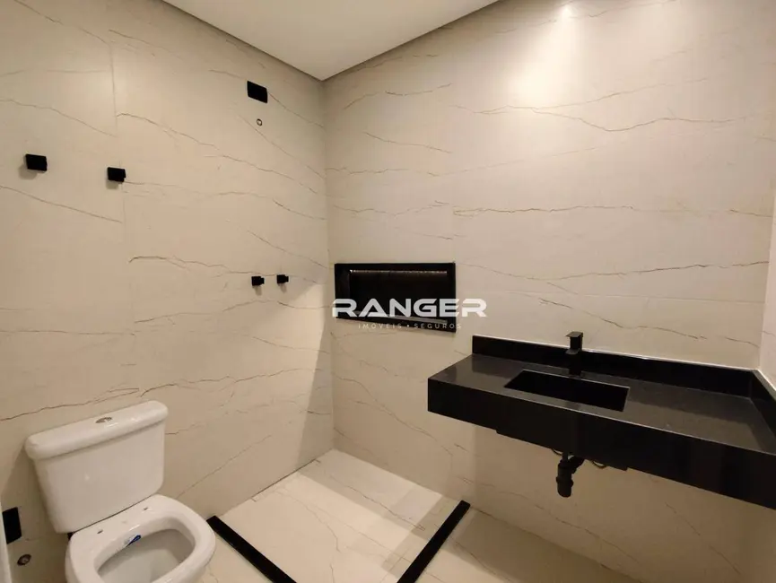 Casa com 3 quartos à venda, 281m2 em Embaré, Santos - SP - imagem 8 Foto 8 de Casa com 3 quartos à venda, 281m2 em Embaré, Santos - SP