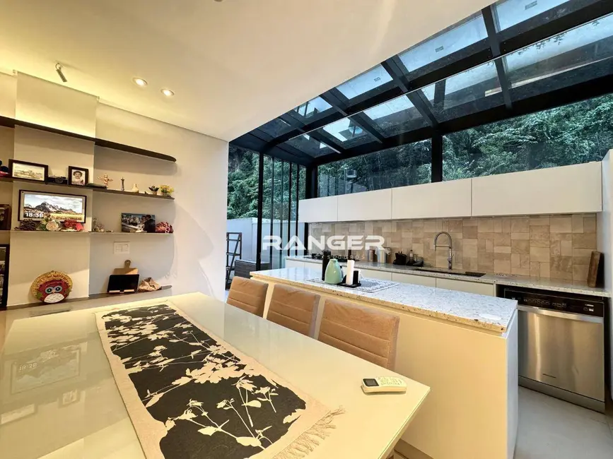 Foto 2 de Apartamento com 2 quartos à venda, 120m2 em Marapé, Santos - SP