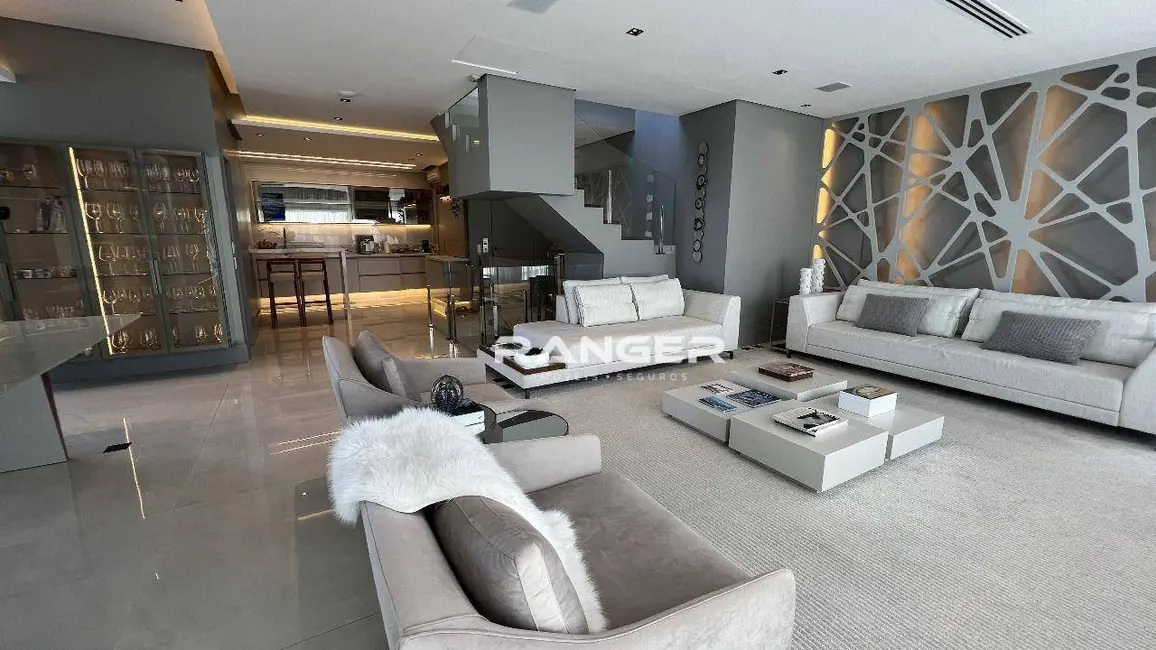 Foto 2 de Cobertura com 3 quartos à venda, 385m2 em Gonzaga, Santos - SP