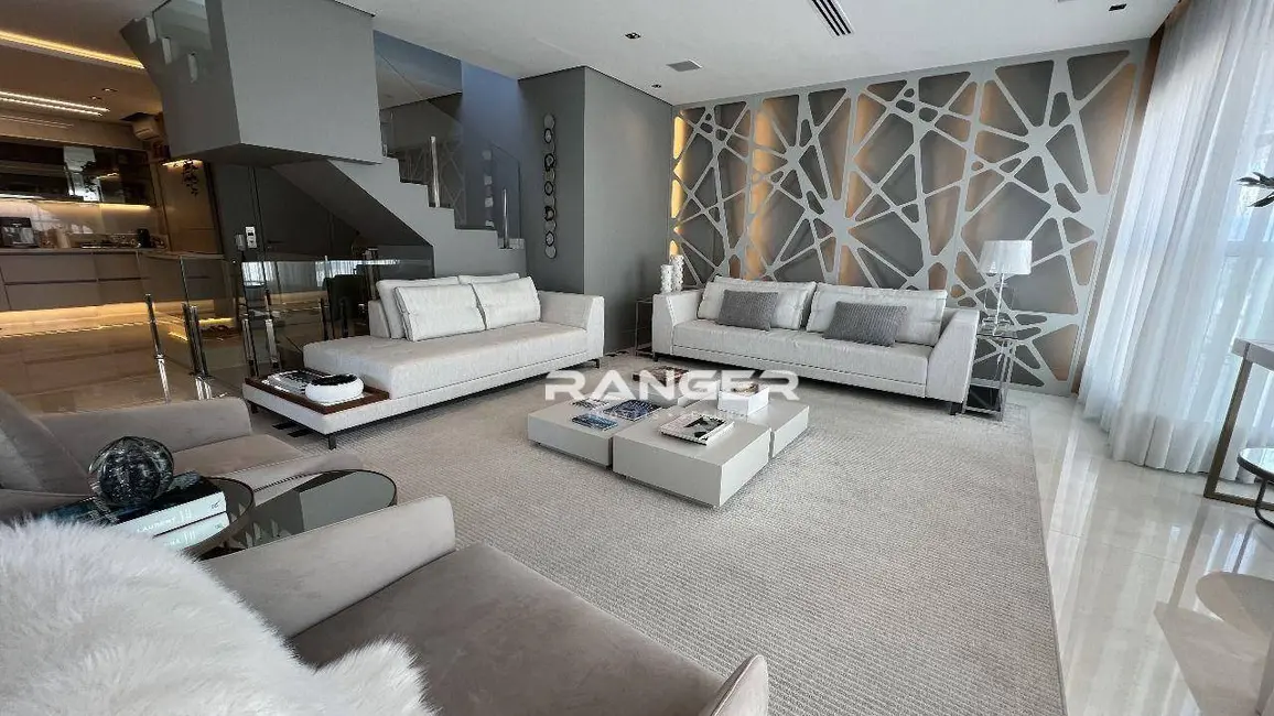 Foto 3 de Cobertura com 3 quartos à venda, 385m2 em Gonzaga, Santos - SP