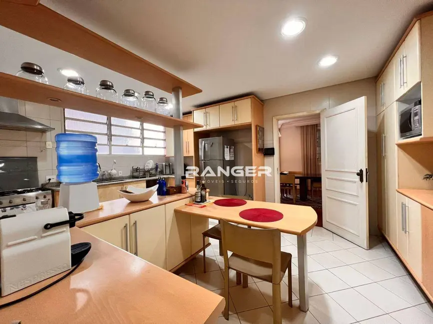 Apartamento com 4 quartos para alugar, 354m2 em Boqueirão, Santos - SP - imagem 9 Foto 9 de Apartamento com 4 quartos para alugar, 354m2 em Boqueirão, Santos - SP