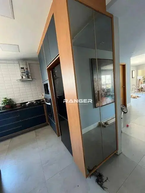 Foto 7 de Apartamento com 3 quartos à venda, 131m2 em Encruzilhada, Santos - SP