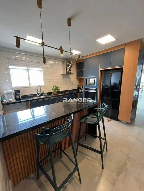 Foto 4 de Apartamento com 3 quartos à venda, 131m2 em Encruzilhada, Santos - SP
