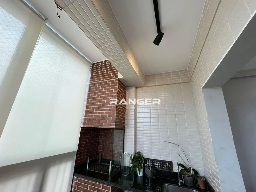 Foto 8 de Apartamento com 3 quartos à venda, 131m2 em Encruzilhada, Santos - SP