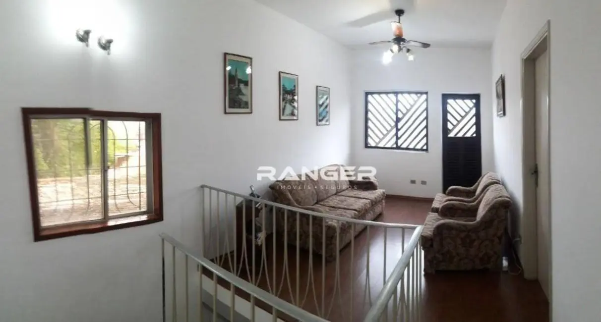 Casa com 4 quartos à venda, 621m2 em Centro, Sao Vicente - SP - imagem 6 Foto 6 de Casa com 4 quartos à venda, 621m2 em Centro, Sao Vicente - SP