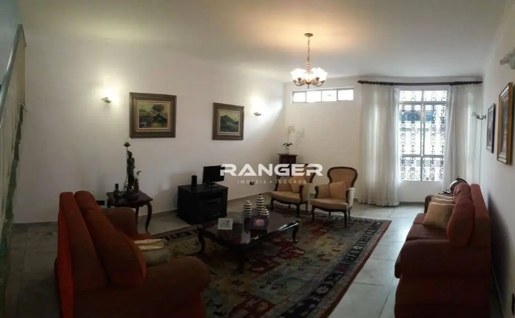 Casa com 4 quartos à venda, 621m2 em Centro, Sao Vicente - SP - imagem 2 Foto 2 de Casa com 4 quartos à venda, 621m2 em Centro, Sao Vicente - SP