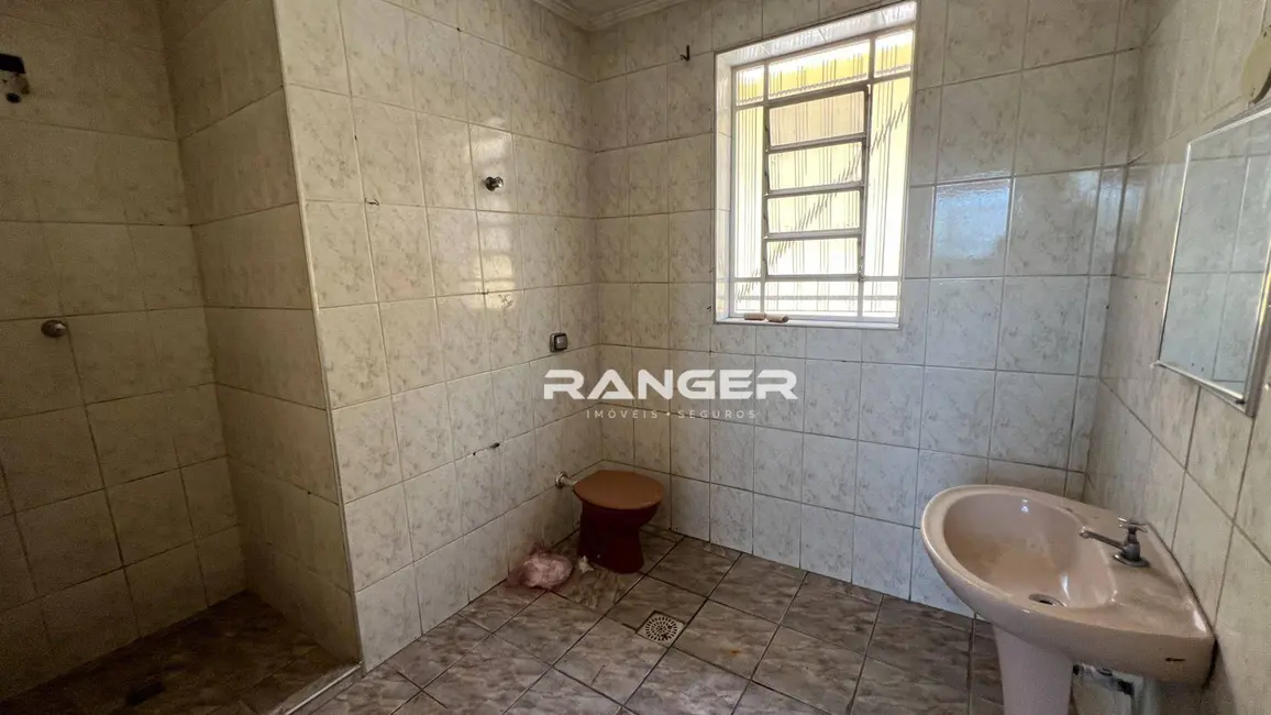 Foto 8 de Loja para alugar, 350m2 em Chico de Paula, Santos - SP