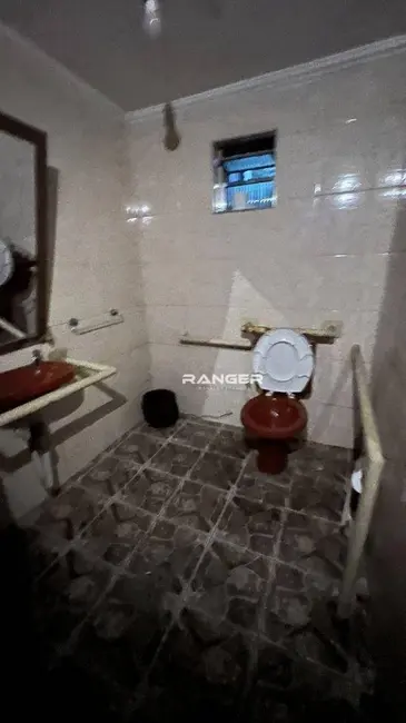 Foto 3 de Loja à venda, 350m2 em Chico de Paula, Santos - SP