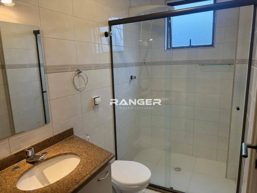 Apartamento com 2 quartos para alugar, 114m2 em Marapé, Santos - SP - imagem 9 Foto 9 de Apartamento com 2 quartos para alugar, 114m2 em Marapé, Santos - SP