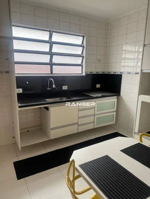 Apartamento com 2 quartos para alugar, 114m2 em Marapé, Santos - SP - imagem 4 Foto 4 de Apartamento com 2 quartos para alugar, 114m2 em Marapé, Santos - SP