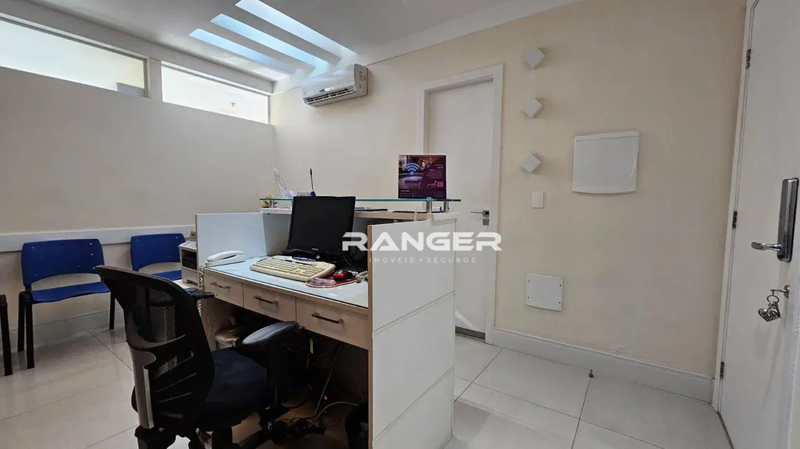 Foto 5 de Sala Comercial para alugar, 132m2 em Santos - SP