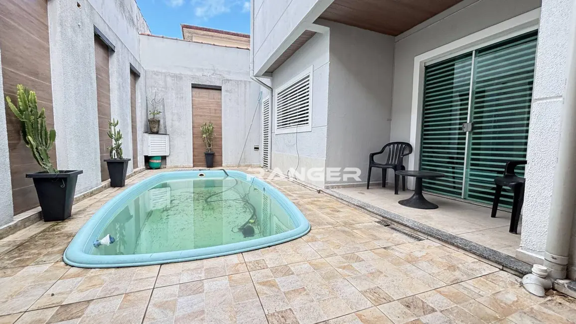 Foto 3 de Casa com 5 quartos à venda, 280m2 em Marapé, Santos - SP